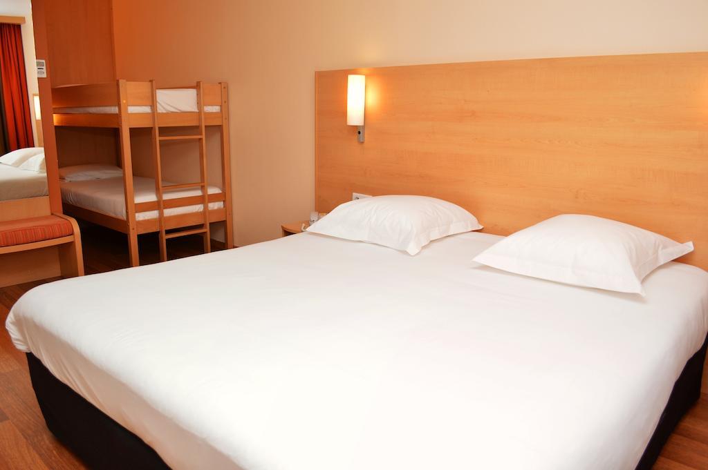 فندق Ibis Bordeaux Saint Emilion الغرفة الصورة
